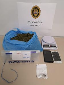 La Policia Local realitza una detenció per possessió de drogues -Imatge 1-